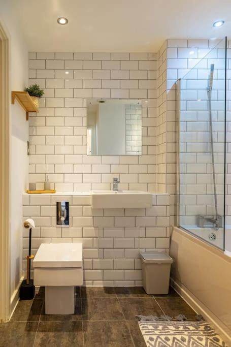 Natural Light City Center Pad バーミンガム エクステリア 写真